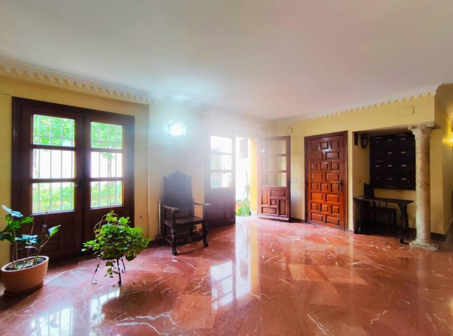 Ferienwohnung Plaza Cristo De Burgos Sevilla Exterior foto